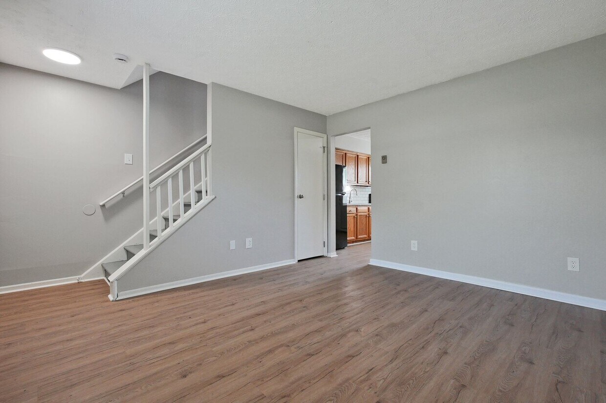 Foto principal - 2187-2193 Clarendon Ln