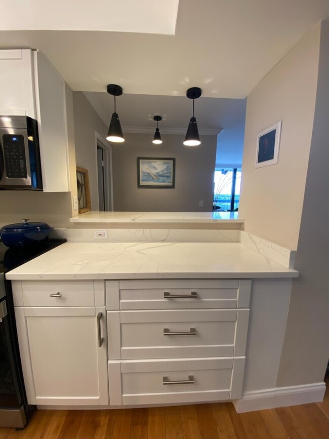 Building Photo - 2425 Presidential Way