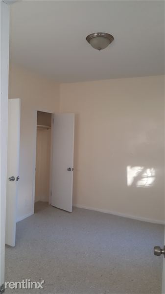 Foto del edificio - 510 Riverdale Ave