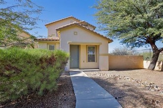 Building Photo - 752 W Paseo Celestial