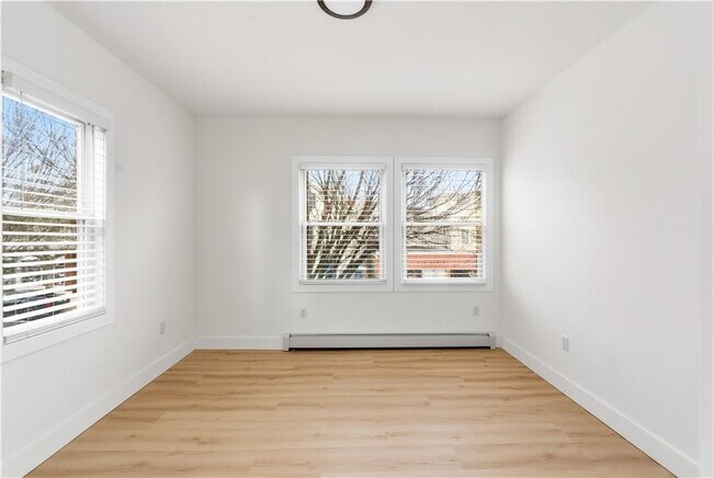 Foto del edificio - 170 Broadway, A