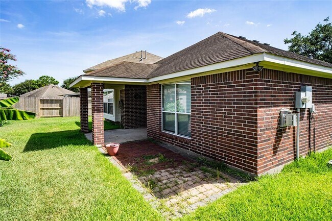 Foto del edificio - 16710 Vivian Point Ln