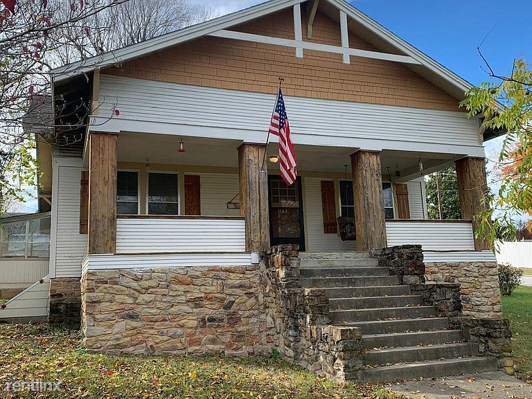 Primary Photo - 2 br, 1 bath House - 422 N Willow St