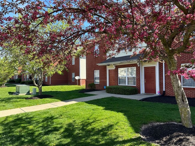 Building Photo - Beautiful Culdesac Community********** Beech Grove Neighborhood*********Rent $1,050/mo