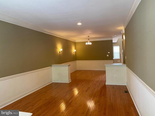 Building Photo - 173 Mountain View Dr