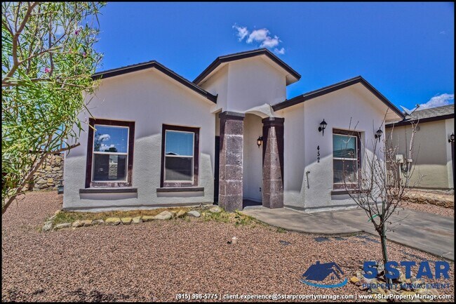 Foto del edificio - 452 Isaias Ave.