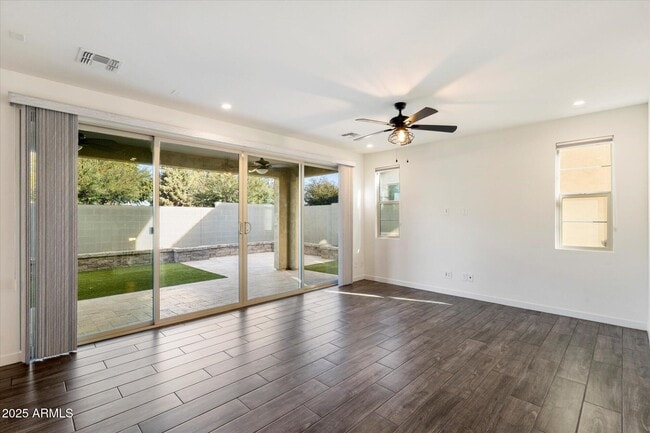 Building Photo - 1288 E Derringer Way