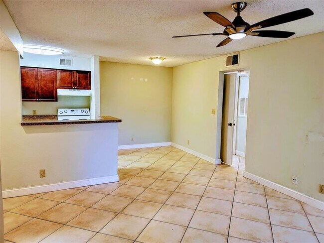 Building Photo - 2796 S University Dr