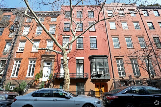 Building Photo - 19-23 W 10th St