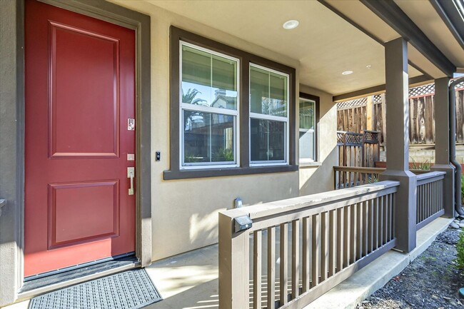 Foto del edificio - Modern 4-Bedroom Home in Almaden Valley wi...