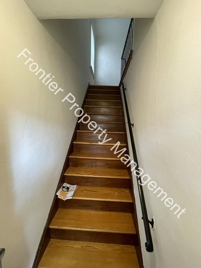 Building Photo - Charming one bedroom apartment