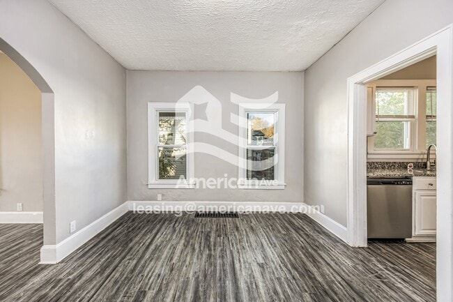 Building Photo - 1931 Erie Ave