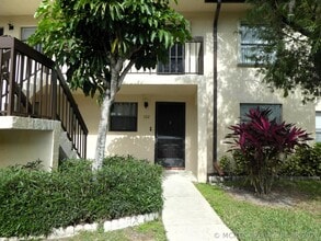 Building Photo - 7149 Golf Colony Ct