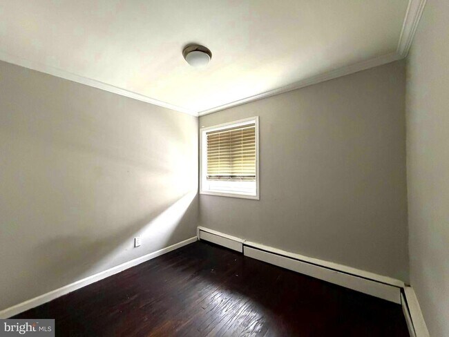 Foto del edificio - 311 N Delsea Dr
