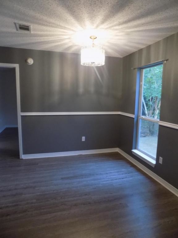 Foto del edificio - 3016 Blue Pine Lane