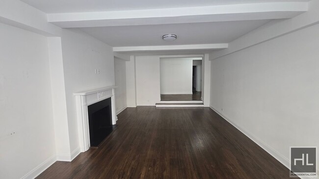 Building Photo - 5th AVE & 9th St spacious 1BR/1BA in High ...