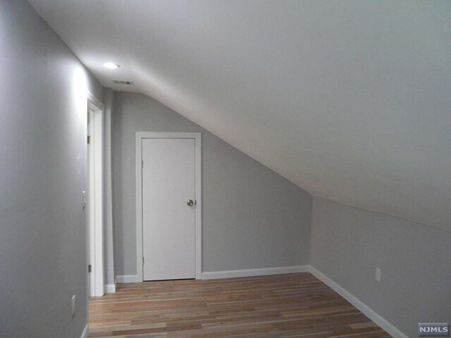 Foto del edificio - 471 Elm Ave