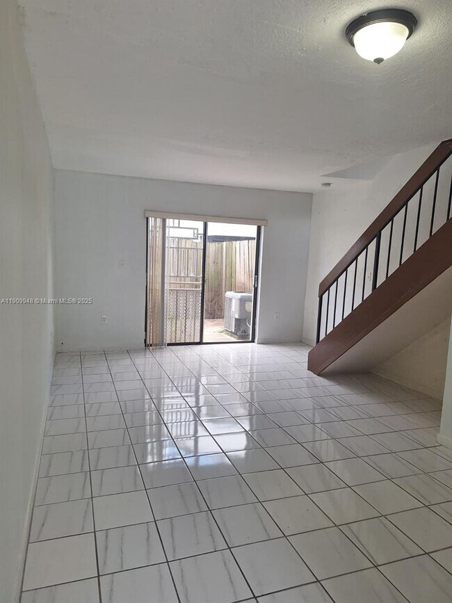 Foto del edificio - 11781 SW 18th St