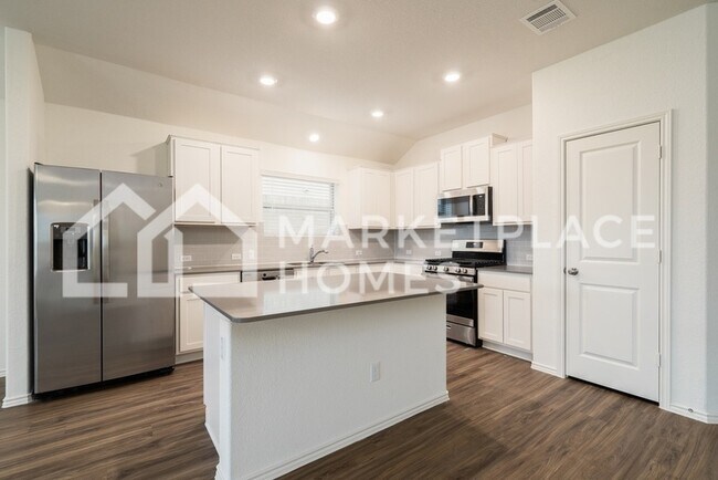 Foto del edificio - 3416 Pauling Loop