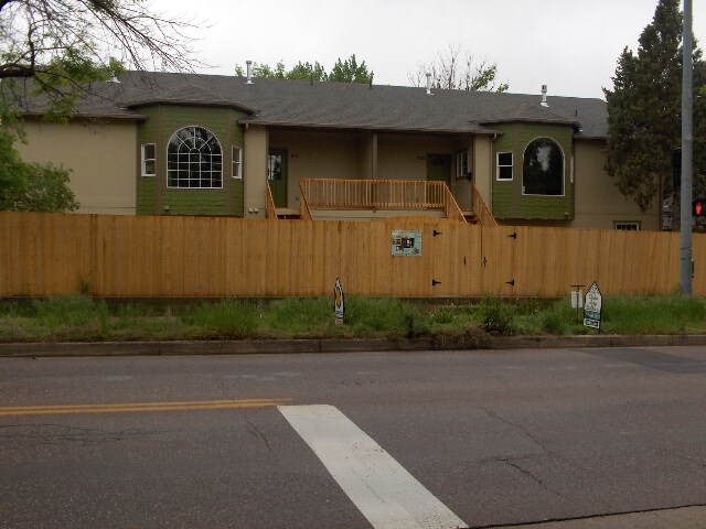 Foto principal - 909 E Uintah St