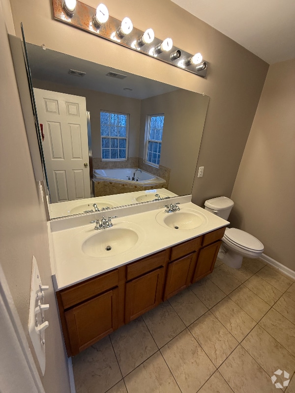 Building Photo - 144 Executive Cir