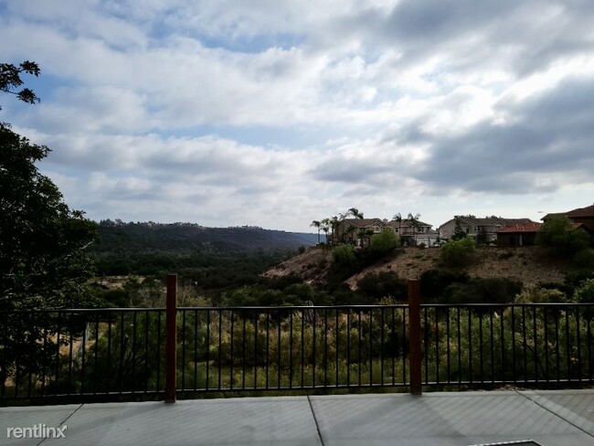 Foto del edificio - 4 br, 2.5 bath House - 12160 Dormouse Rd