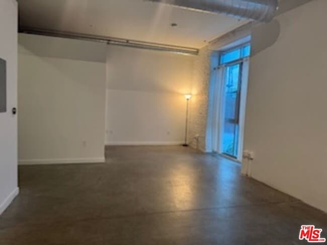 Foto del edificio - 527 Molino St