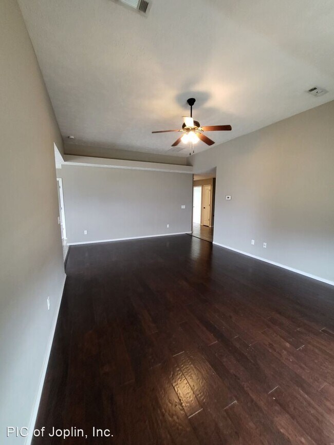 Building Photo - 3 br, 2 bath House - 1226 Montana - 1226 M...