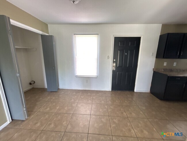 Foto del edificio - 3112 Ricks Rd