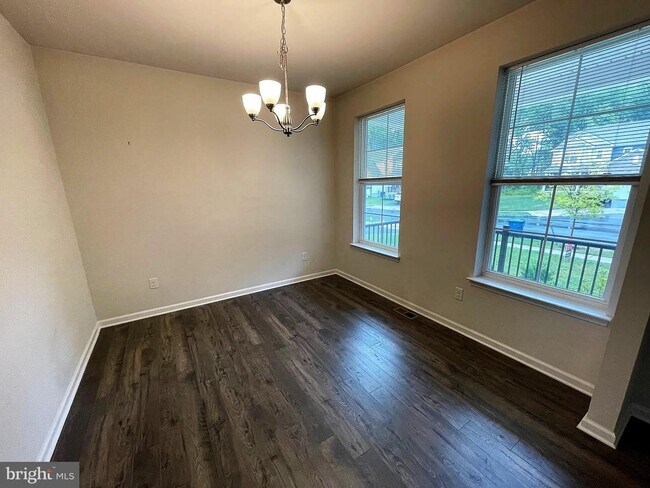 Foto del edificio - 1 Westmont Dr