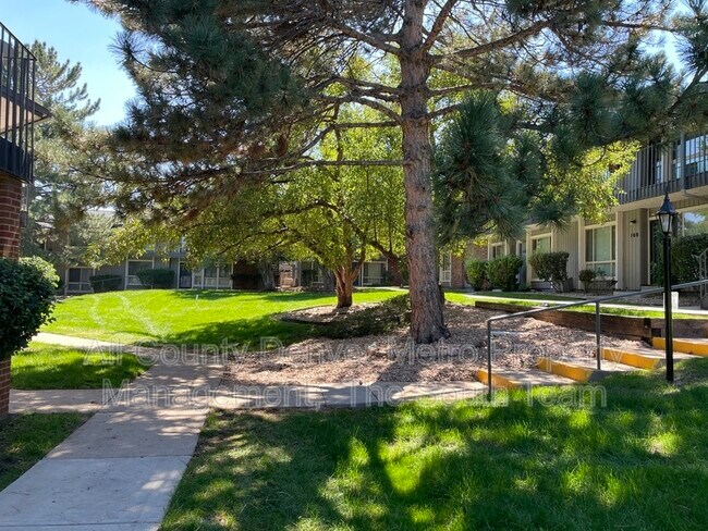Foto del edificio - 6495 Happy Canyon Rd