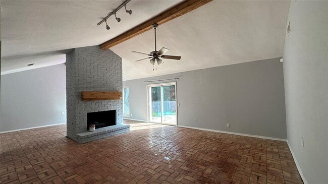 Building Photo - 2026 Fernspray Ln