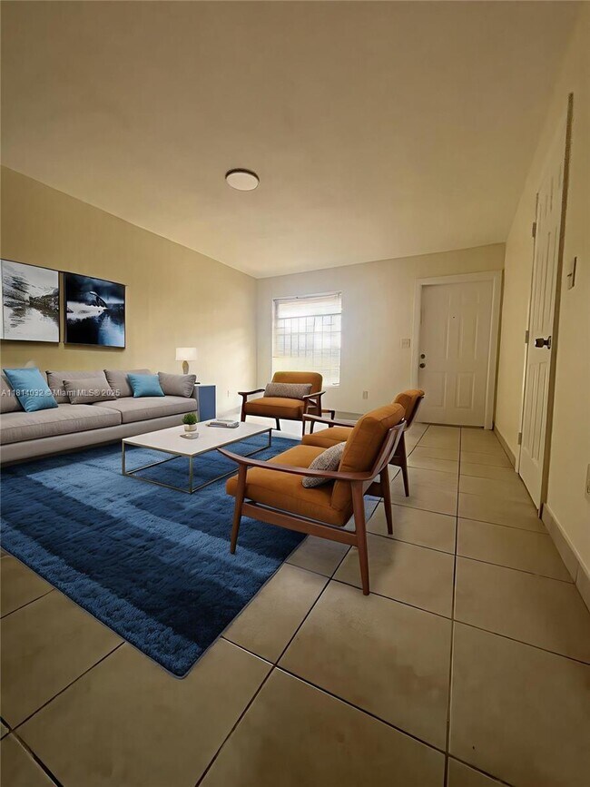 Foto del edificio - 19373 NW 28th Ct