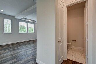 Building Photo - 2710 Grand Fountains Dr