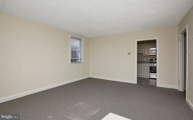 Building Photo - 7937 Rugby St