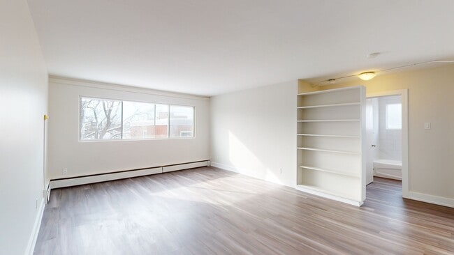 Building Photo - Westview