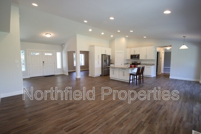 Foto del edificio - 11016 142nd St NE