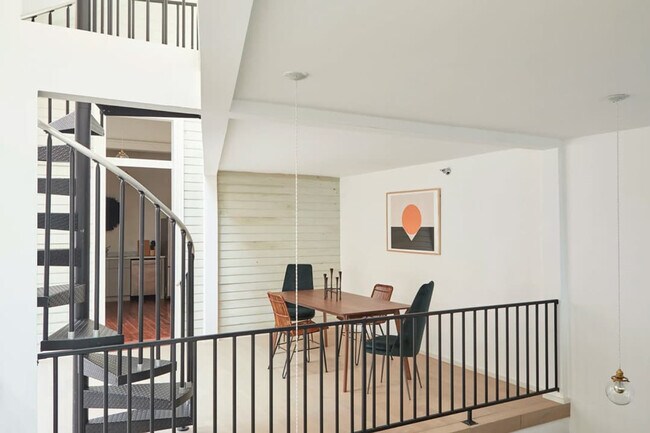 Foto del edificio - 2317 N Rampart St