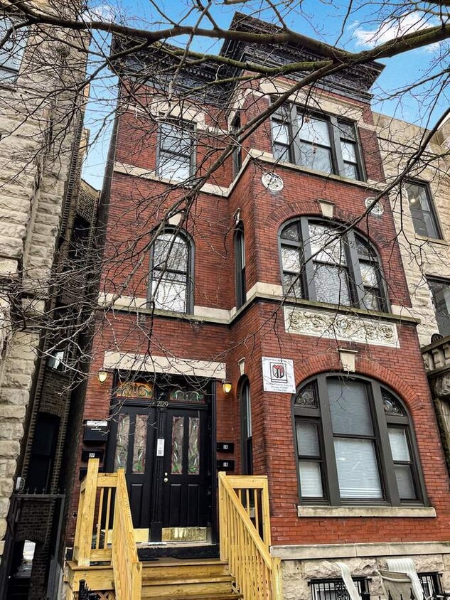 Primary Photo - 2052 N Dayton St