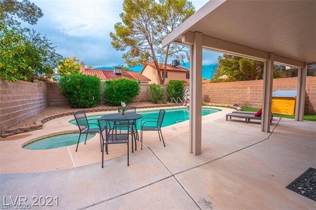 Foto del edificio - 375 Tierra St