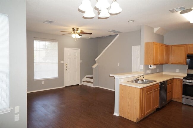 Building Photo - 13700 Harris Ridge Blvd