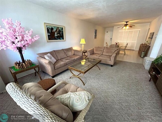 Building Photo - 4250 Galt Ocean Dr