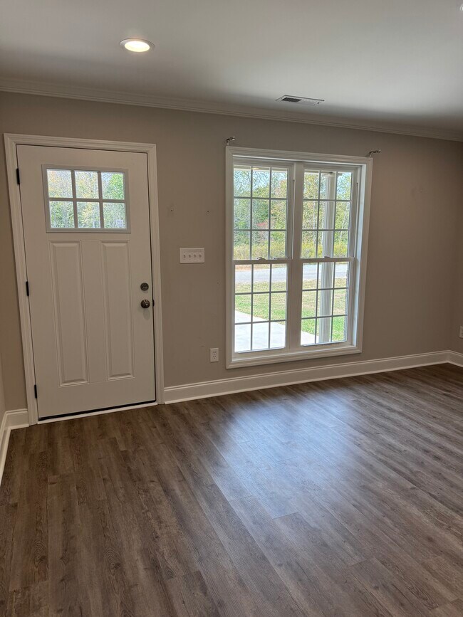 Foto del edificio - 16494 Blackburn Ln