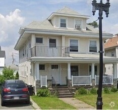 Building Photo - 14 Beach St