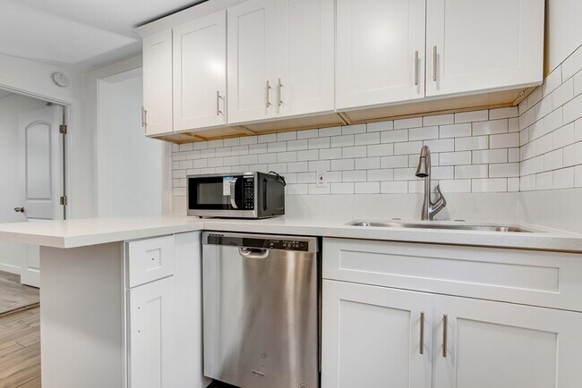 Foto del edificio - 631 Indiana Ave