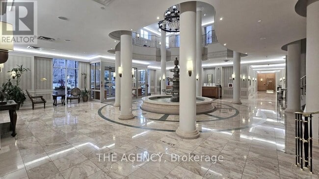 Building Photo - 25 Kingsbridge Garden Cir
