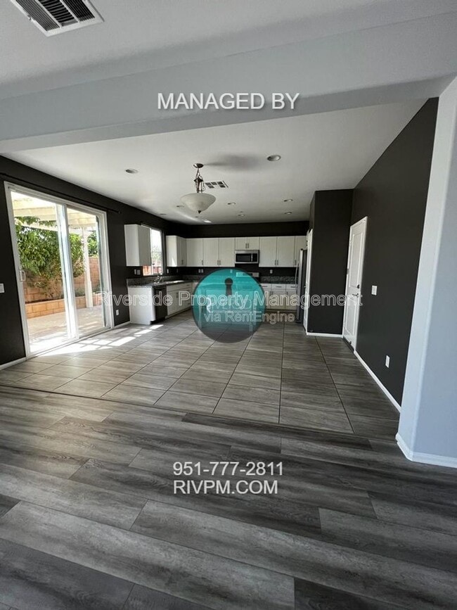 Foto del edificio - 8284 Camino Alto Dr