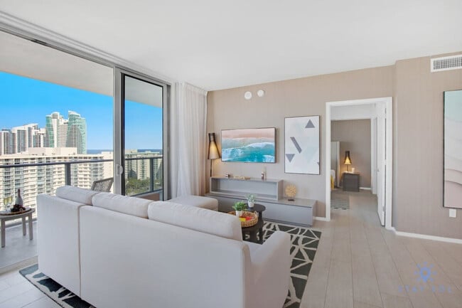 Building Photo - 4010 S Ocean Dr