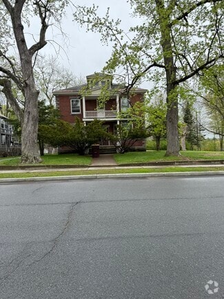 Building Photo - 216 South St