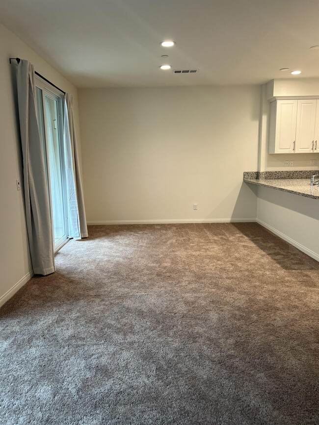 Foto del edificio - 2819 Juniper Berry St